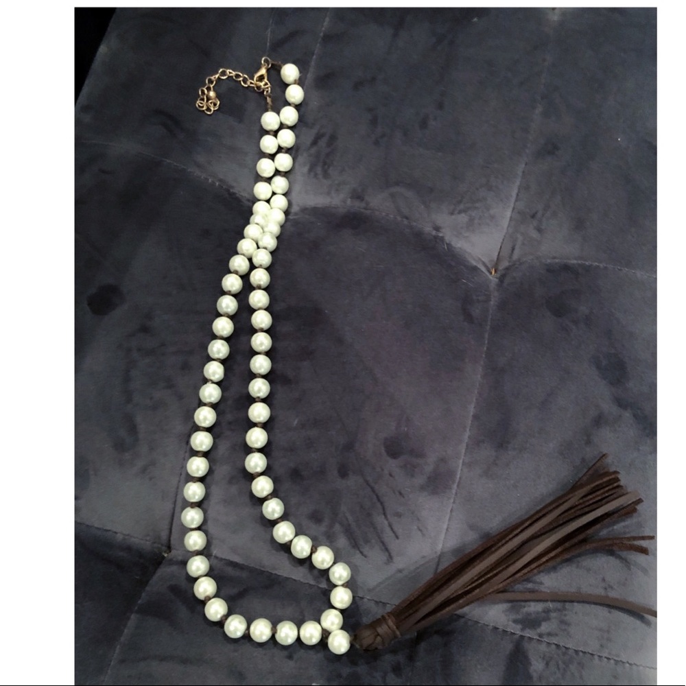 Necklace with leather fringe